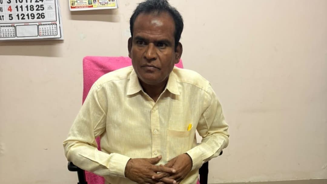 లంచం తీసుకుంటూ ఏసీబీకి చిక్కిన జిల్లా ఇంటర్మీడియట్ అధికారి